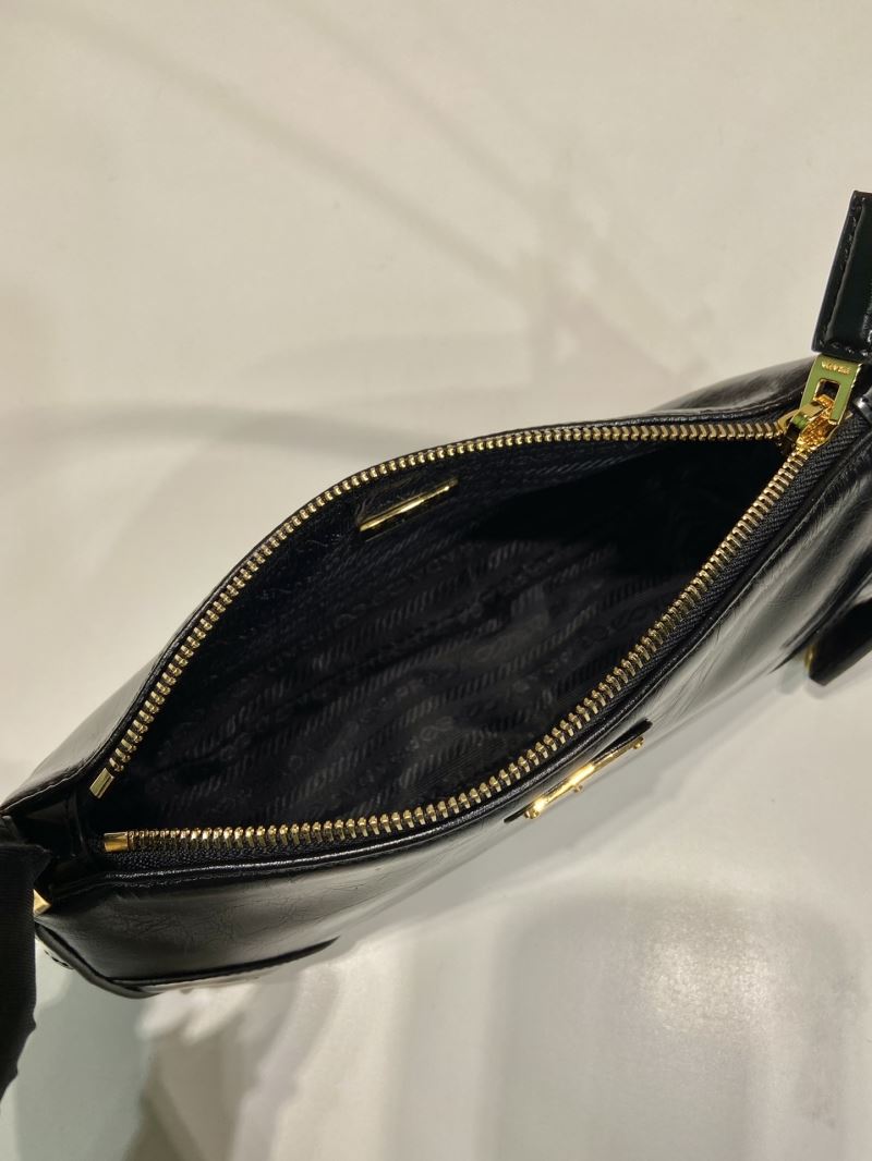 Pra*a hobo bags